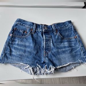 Vintage Levi’s shorts woman’s